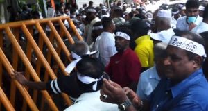 கோட்டை நீதவான் நீதிமன்றத்திற்கு அருகில் பதற்றம்