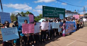 கிளிநொச்சியில் வைத்தியசாலை முன்பாகப் போராட்டம்