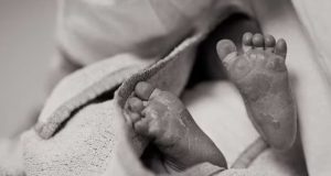 பிணவறையில் வைக்கப்பட்டிருந்த குழந்தை மாயம்