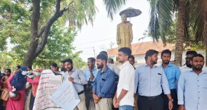 ஐந்து வருடங்களாக ஆசிரியர்களாக பணிபுரிந்தும் இதுவரை நிரந்தர நியமனங்கள் வழங்கப்படவில்லை – மன்னாரில் போராட்டம் (Video)