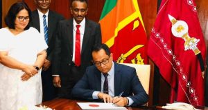 ஜனாதிபதியின் வரப்பிரசாதங்களை ரத்து செய்தல் சட்டமூலம் நிறைவேற்றம்