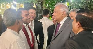 திருமண நிகழ்வில் ஒன்றிணைந்த ஆளும் மற்றும் எதிர்க்கட்சி