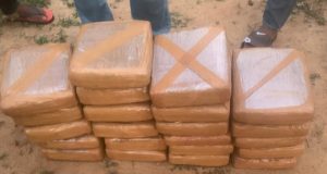 கிளிநொச்சி பெருமளவான போதைப்பொருளுடன் இருவர் கைது