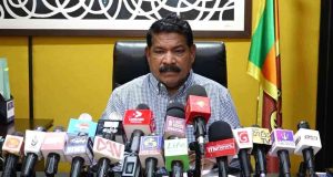 கேடு கெட்ட அரசியலை நிறுத்த வேண்டும் – சந்திரசேகர்