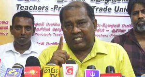 பாடசாலை நேரம் நீடிக்கப்படுவதற்கு ஆசிரியர்-அதிபர்கள் எதிர்ப்பு