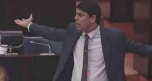 அமைச்சர் சந்திரசேகர் கள்ளவர்களக்கு துணை போகிறார்