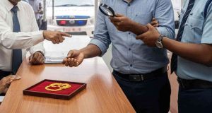 போலி நகையை அடகு வைக்க முயன்ற நபர் கைது