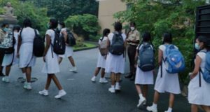 அனர்த்தங்களால் பாதிக்கப்பட்ட பாடசாலை மாணவர்களுக்கு 25,000 ரூபா நிதியுதவி