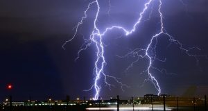 பலத்த மின்னல் தாக்கம் குறித்து எச்சரிக்கை