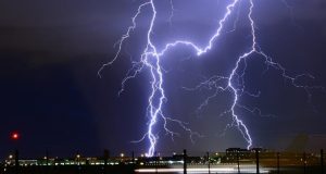 கடுமையான மின்னல் குறித்து எச்சரிக்கை