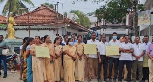 பெண் கிராம சேவையாளர் மீது தாக்குதல் முயற்சி