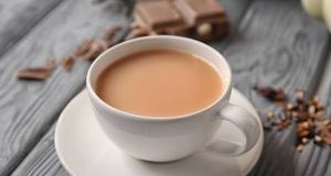 பால் தேநீரின் விலையை குறைக்க தீர்மானம்