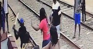 கிரிக்கெட் மட்டையால் அடித்துக் கொலை செய்யப்பட்ட இளைஞன்