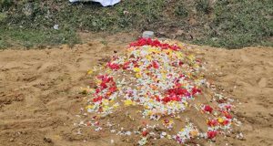 யாழில் படுகொலை செய்யப்பட்ட விரிவுரையாளரின் உடல் நல்லடக்கம்