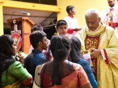 மன்னார் தூய செபஸ்தியார் பேராலயத்தில் உயிர்த்த ஞாயிறு நள்ளிரவுத் திருப்பலி