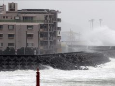 ஜப்பானை தாக்கியது சுனாமி