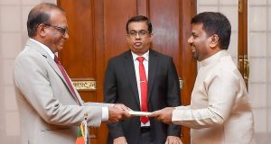 வலுசக்தி அமைச்சராக அநுர கருணாதிலக்க பதவியேற்பு