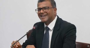திறைசேரி செயலாளர் நிதிக்குழுவில் இன்று முன்னிலை
