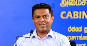 நிதியமைச்சின் செயலாளர் இரட்டைப் பிரஜாவுரிமை கொண்டவர் என்பது உண்மையல்ல