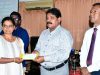 டித்வாவால் பாதிக்கப்பட்ட மட்டக்களப்பு இறால் பண்ணையாளர்களுக்கு நிதியுதவி