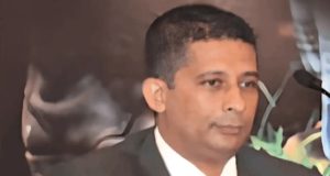 கடவுச்சொற்களை வழங்குமாறு சலேவுக்கு நீதிமன்றம் உத்தரவு