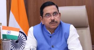 இந்திய கல்வி அமைச்சராக பிரகலாத் ஜோஷி நியமனம்