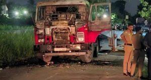கட்டான விபத்தைத் தொடர்ந்து கொள்கலன் லொறிக்கு தீவைத்த மூவர் கைது