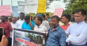 காணிகளை மீள ஒப்படைக்கக் கோரி வசாவிளான் மக்கள் போராட்டம்